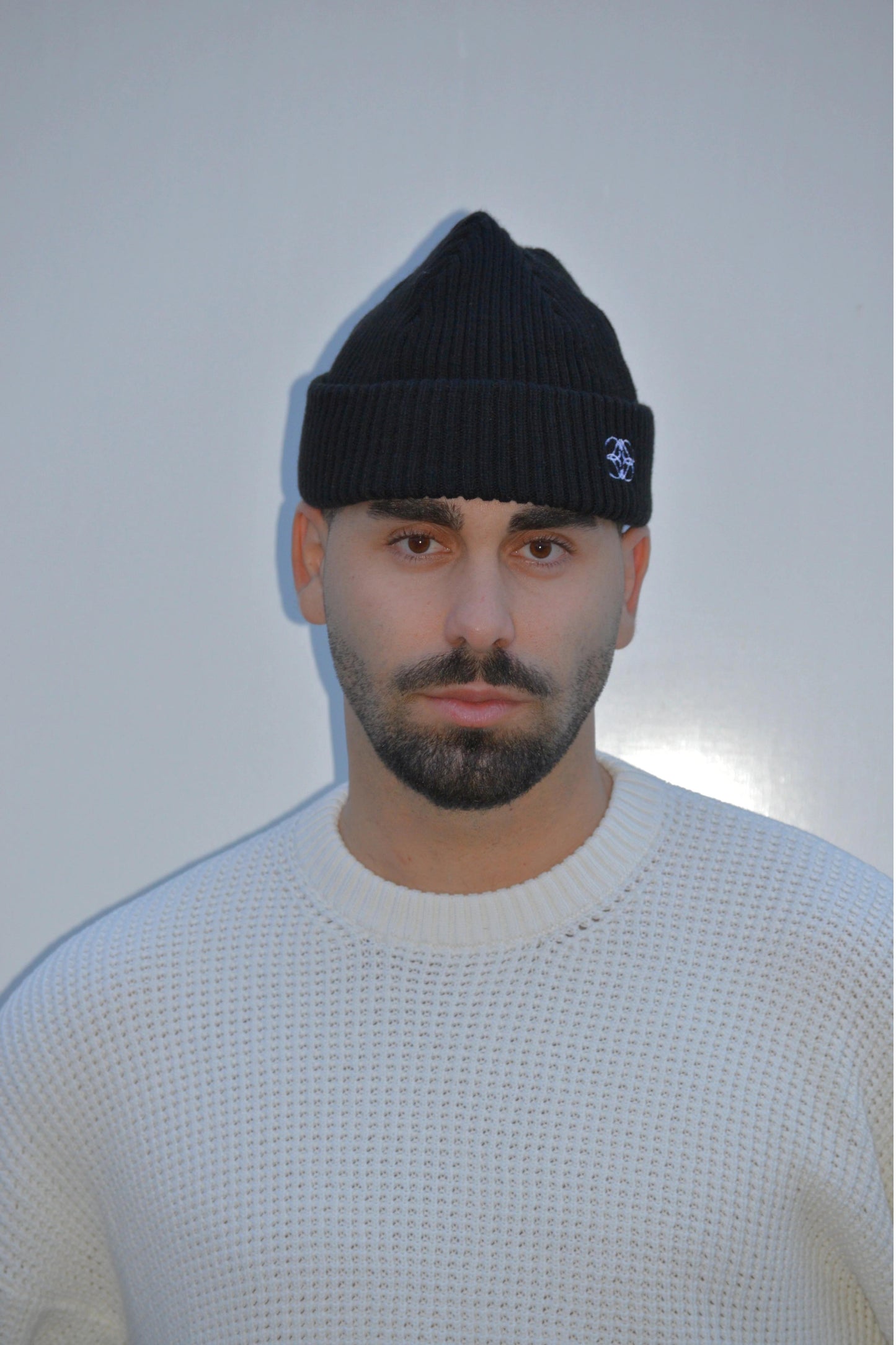 BLACK UNISEX BEANIE
