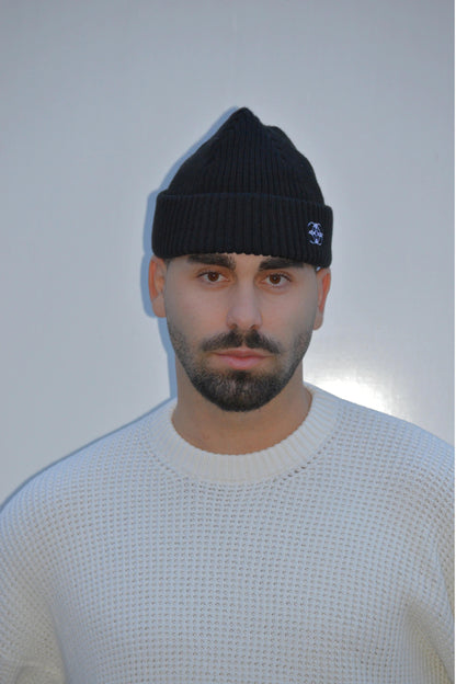 BLACK UNISEX BEANIE